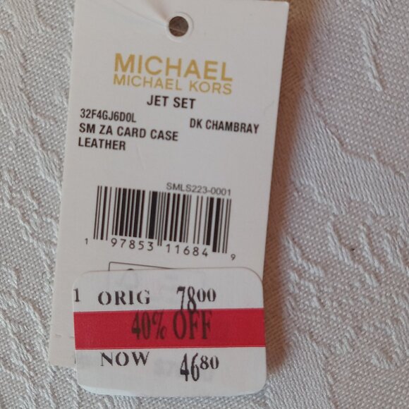 Michael Kors Small Zip Around Card Case - Picture 7 of 7